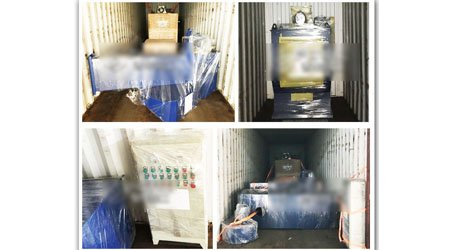 發(fā)往印尼Q3720大型吊鉤式拋丸清理機(jī)裝車發(fā)貨現(xiàn)場